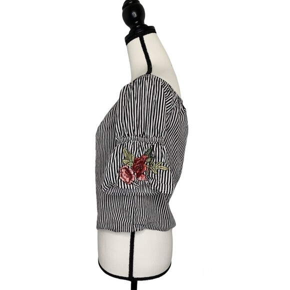 Ambiance Shoulder Stripe Floral Top - Picture 4 of 8